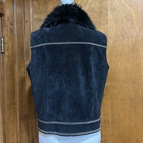 Saguaro Black Suede with Removable Faux Fur Collar and Beading Detail Vest - EUC - Picture 7 of 10